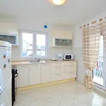 Enea Apartment *