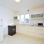 Apartment Enea *