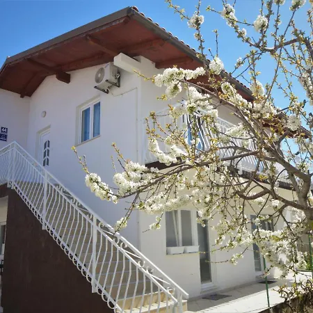 Enea Apartment